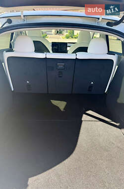 Внедорожник / Кроссовер Tesla Model Y 2021 в 