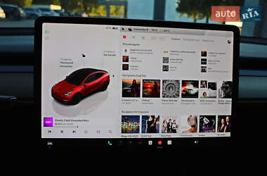 Позашляховик / Кросовер Tesla Model Y 2023 в 