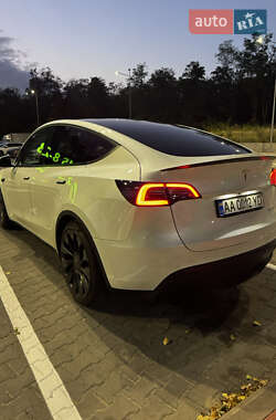 Позашляховик / Кросовер Tesla Model Y 2023 в 