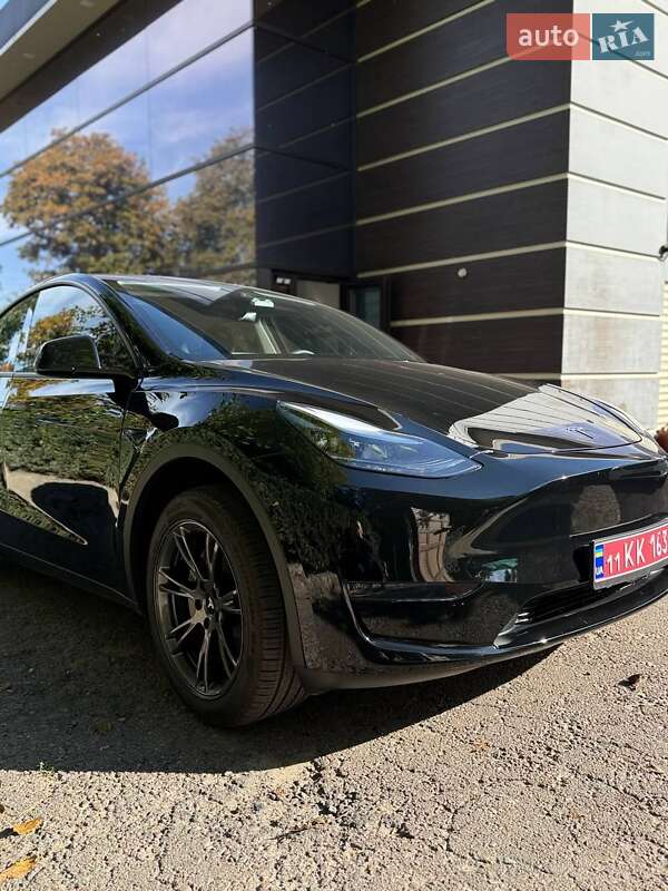 Позашляховик / Кросовер Tesla Model Y 2024 в Харкові