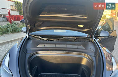 Внедорожник / Кроссовер Tesla Model Y 2023 в 