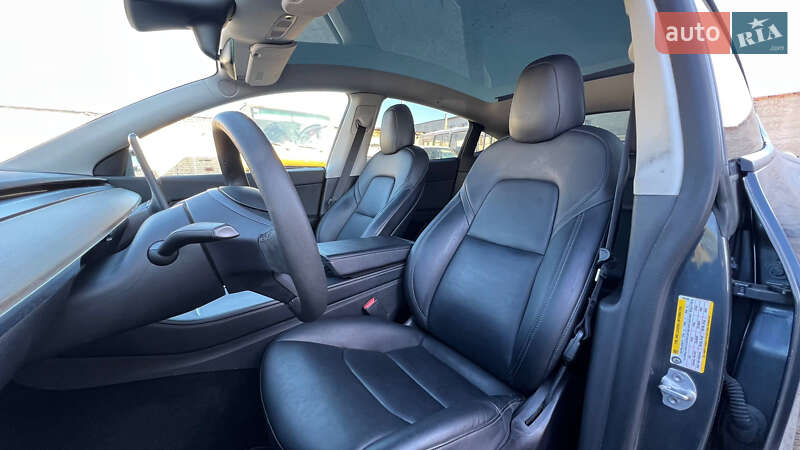 Внедорожник / Кроссовер Tesla Model Y 2021 в Луцке