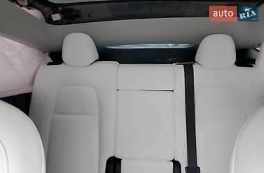 Внедорожник / Кроссовер Tesla Model Y 2022 в 