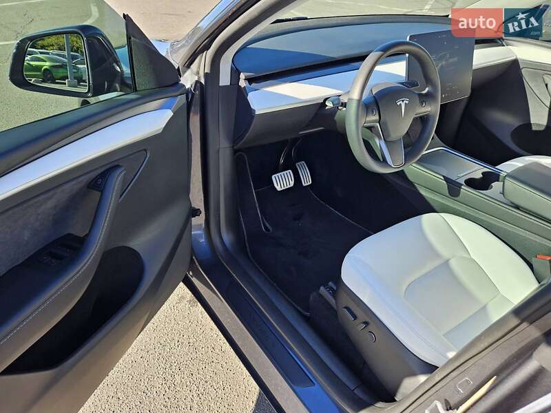 Внедорожник / Кроссовер Tesla Model Y 2023 в Днепре