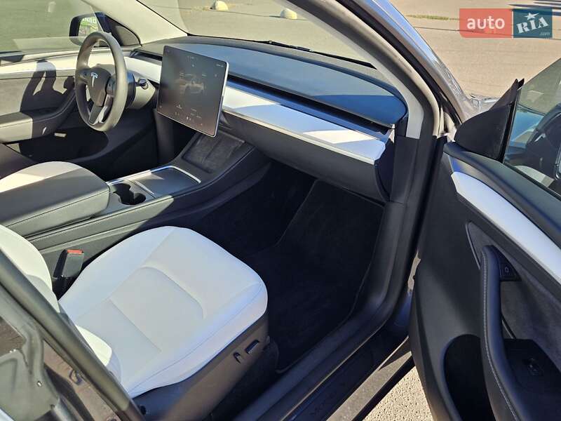 Внедорожник / Кроссовер Tesla Model Y 2023 в Днепре