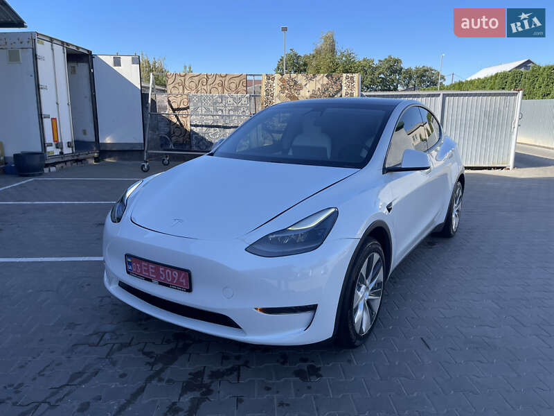 Внедорожник / Кроссовер Tesla Model Y 2020 в Луцке