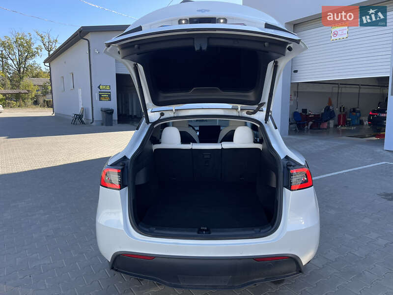 Внедорожник / Кроссовер Tesla Model Y 2020 в Луцке