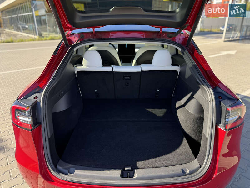 Позашляховик / Кросовер Tesla Model Y 2020 в Луцьку