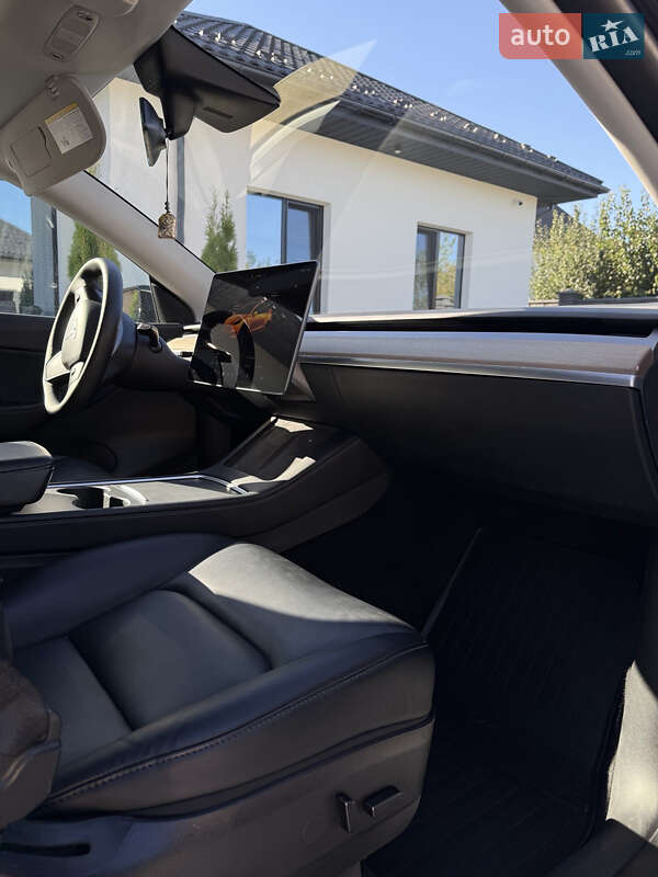 Позашляховик / Кросовер Tesla Model Y 2022 в Рівному