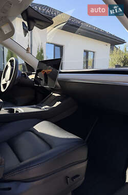 Позашляховик / Кросовер Tesla Model Y 2022 в 