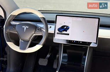 Внедорожник / Кроссовер Tesla Model Y 2020 в 