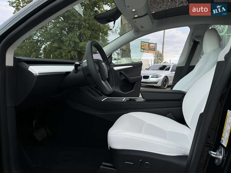 Внедорожник / Кроссовер Tesla Model Y 2025 в Харькове