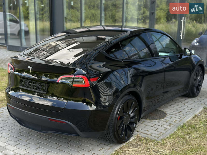 Позашляховик / Кросовер Tesla Model Y 2023 в Рівному