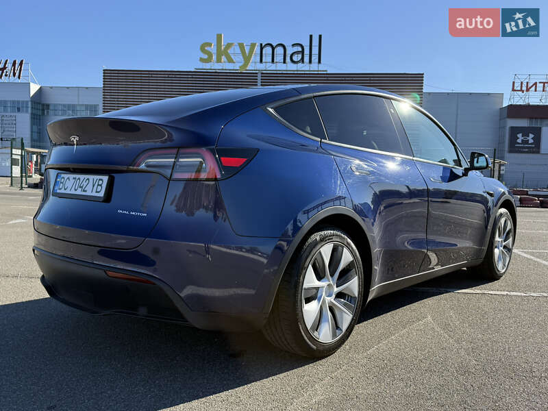 Внедорожник / Кроссовер Tesla Model Y 2020 в Киеве