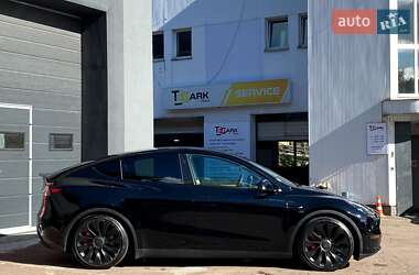 Внедорожник / Кроссовер Tesla Model Y 2023 в 