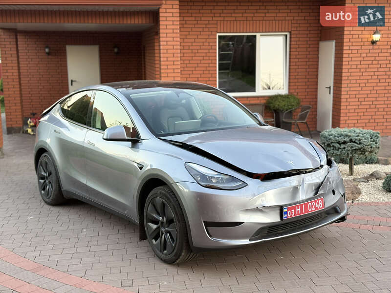Позашляховик / Кросовер Tesla Model Y 2025 в Луцьку