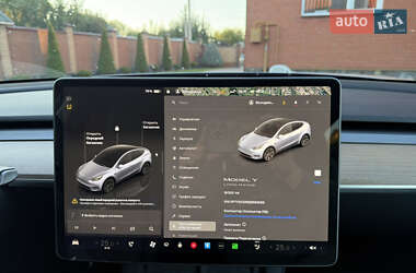 Внедорожник / Кроссовер Tesla Model Y 2025 в 