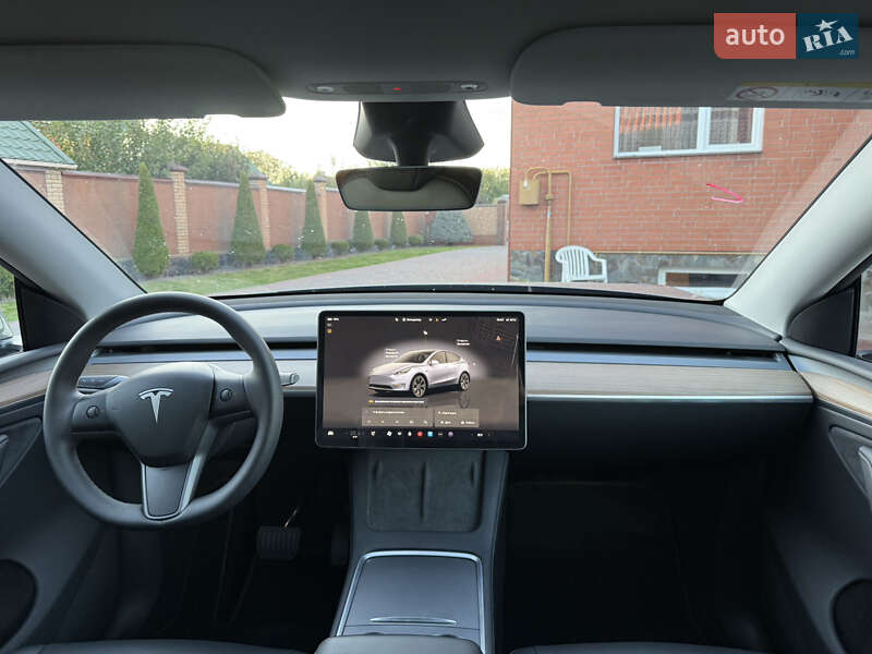 Позашляховик / Кросовер Tesla Model Y 2025 в Луцьку