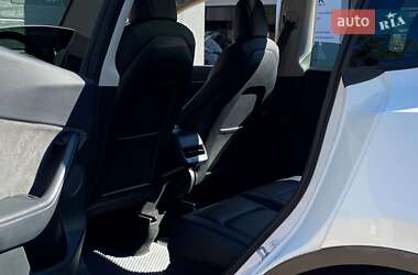 Внедорожник / Кроссовер Tesla Model Y 2022 в 