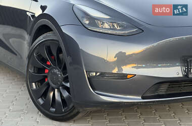 Внедорожник / Кроссовер Tesla Model Y 2022 в 