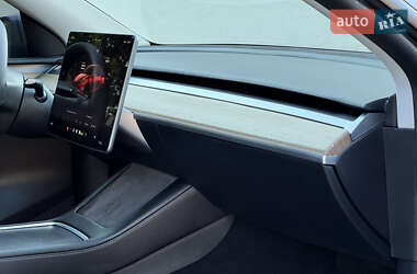 Внедорожник / Кроссовер Tesla Model Y 2022 в 