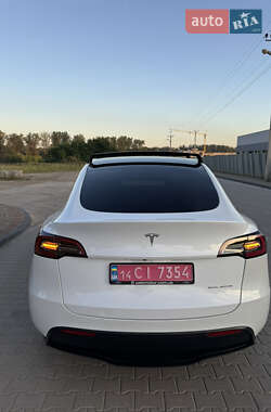 Позашляховик / Кросовер Tesla Model Y 2022 в 