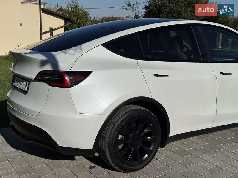 Внедорожник / Кроссовер Tesla Model Y 2021 в Хмельницком