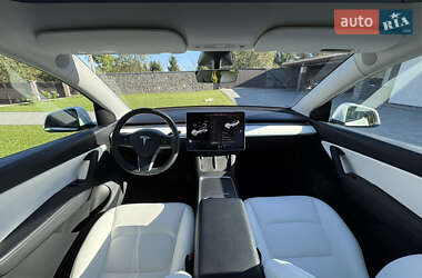Внедорожник / Кроссовер Tesla Model Y 2021 в 