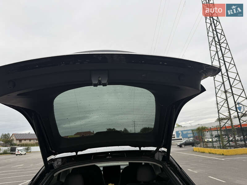 Внедорожник / Кроссовер Tesla Model Y 2022 в Ужгороде