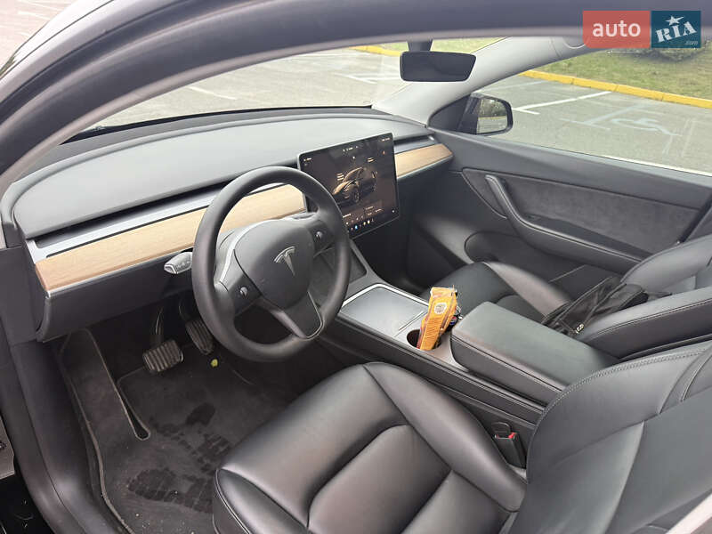 Внедорожник / Кроссовер Tesla Model Y 2022 в Ужгороде