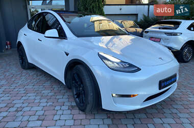 Внедорожник / Кроссовер Tesla Model Y 2021 в 