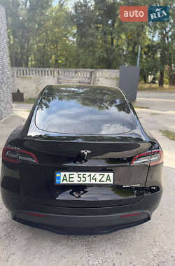Позашляховик / Кросовер Tesla Model Y 2024 в 