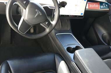 Седан Tesla Model Y 2022 в 