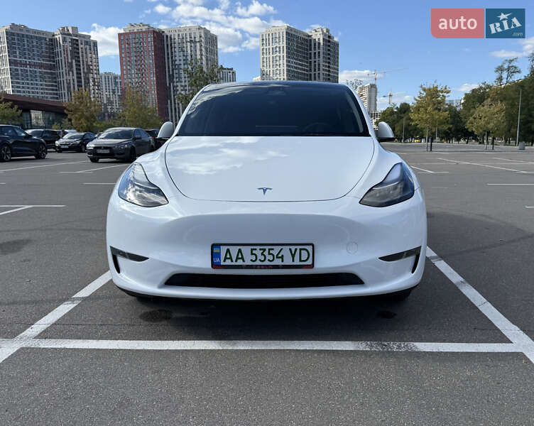 Позашляховик / Кросовер Tesla Model Y 2023 в Києві