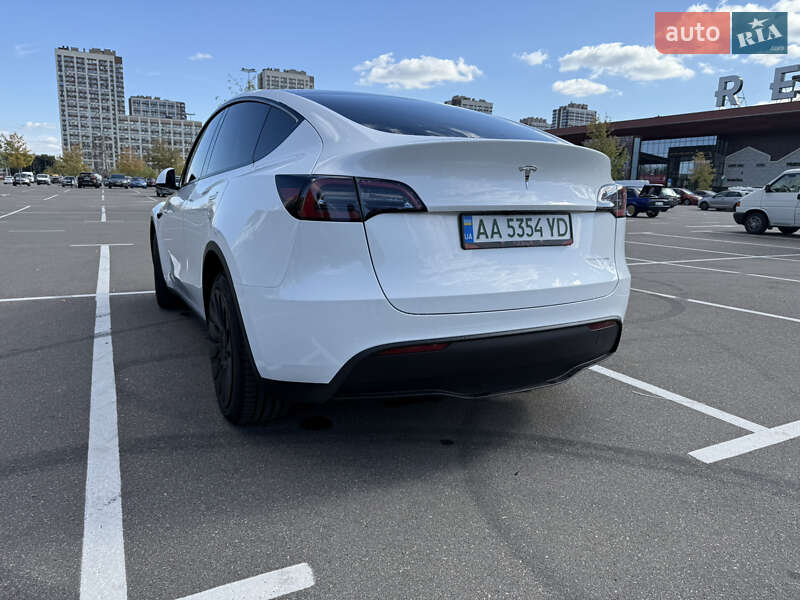 Позашляховик / Кросовер Tesla Model Y 2023 в Києві