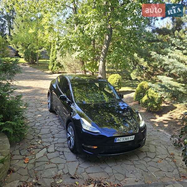 Седан Tesla Model Y 2022 в Луцьку