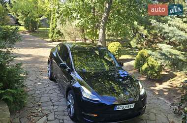 Седан Tesla Model Y 2022 в 