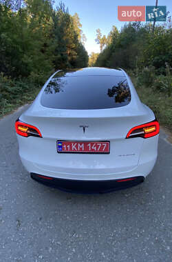 Внедорожник / Кроссовер Tesla Model Y 2021 в 