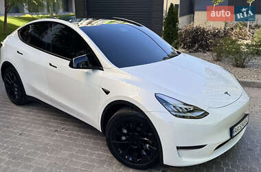 Позашляховик / Кросовер Tesla Model Y 2021 в 