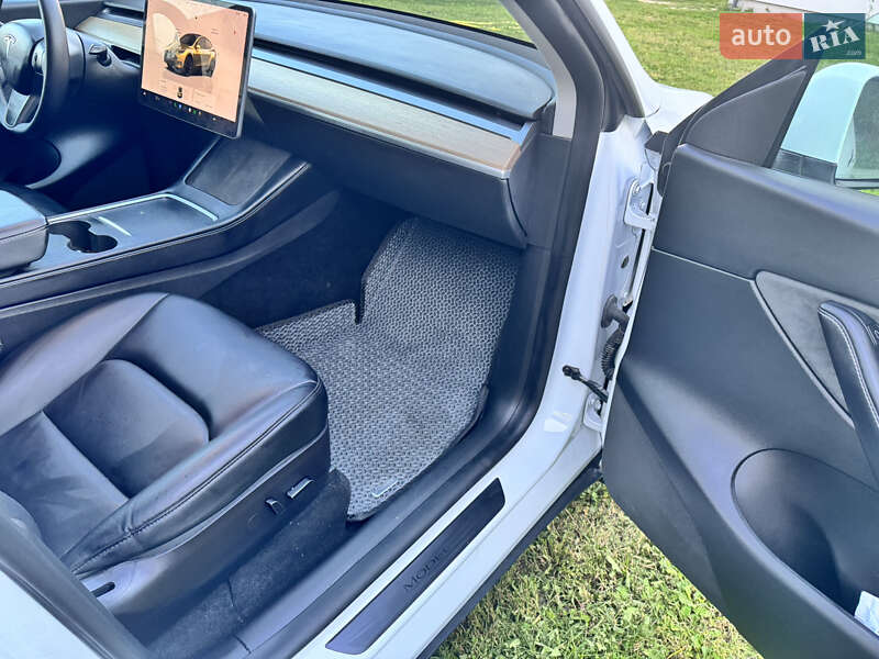 Внедорожник / Кроссовер Tesla Model Y 2022 в Львове фото 18 Внедорожник / Кроссовер Tesla Model Y 2022 в Львове