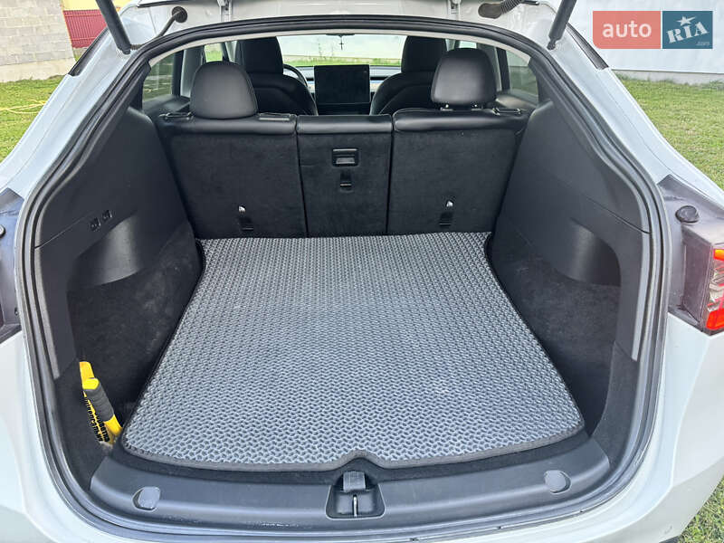 Внедорожник / Кроссовер Tesla Model Y 2022 в Львове фото 17 Внедорожник / Кроссовер Tesla Model Y 2022 в Львове