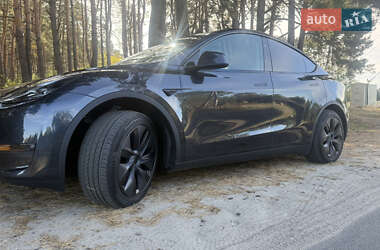 Внедорожник / Кроссовер Tesla Model Y 2024 в Киеве