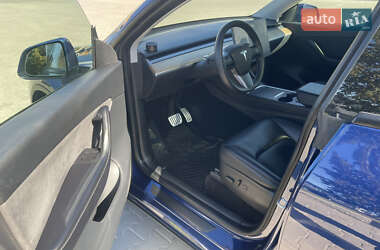 Внедорожник / Кроссовер Tesla Model Y 2021 в 