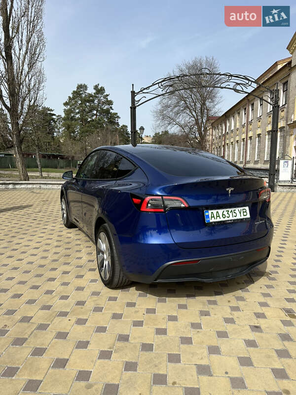 Внедорожник / Кроссовер Tesla Model Y 2021 в Киеве