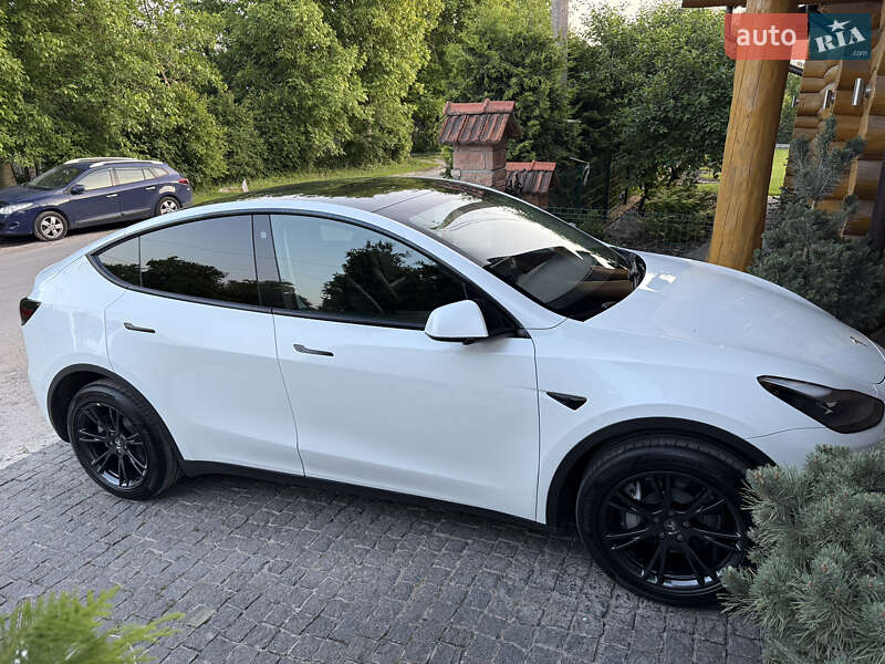 Позашляховик / Кросовер Tesla Model Y 2022 в Тернополі