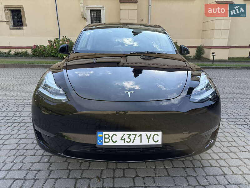 Внедорожник / Кроссовер Tesla Model Y 2023 в Львове