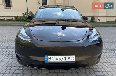 Позашляховик / Кросовер Tesla Model Y 2023 в 