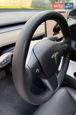 Позашляховик / Кросовер Tesla Model Y 2023 в 