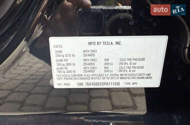 Позашляховик / Кросовер Tesla Model Y 2023 в 