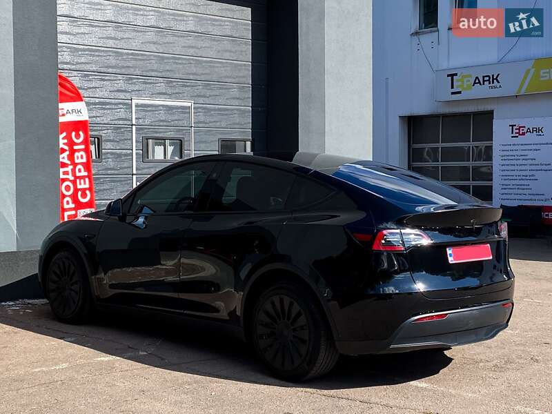 Позашляховик / Кросовер Tesla Model Y 2023 в Києві